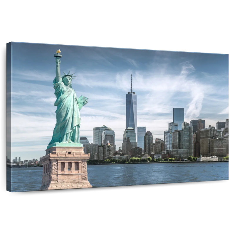 Statue Kavia Liberty, paysage urbain, H 34 po x l 51 po