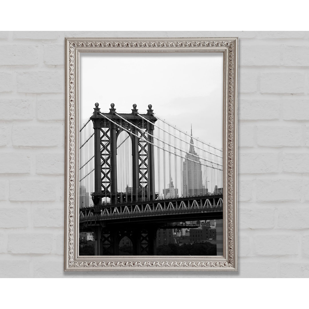 Empire State Through The Bridge - Einzelne Bilderrahmen Kunstdrucke