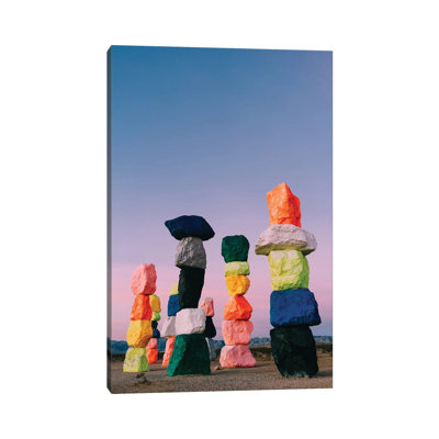 «Seven Magic Mountains Sunrise II» par Bethany Young - Giclée sur toile tendue avec châssis