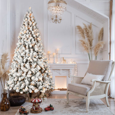 Arbre de Noël illuminé enneigé 6 pi