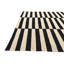 Tapis noir et blanc 4 x 6 Petrella