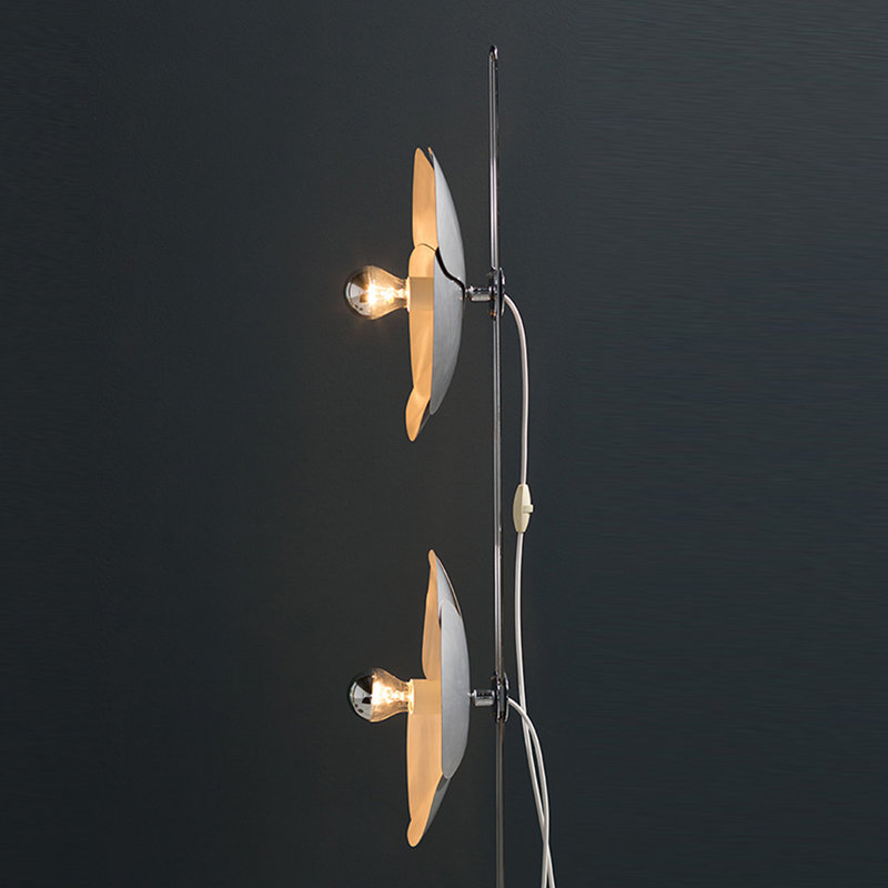 Lampes sur pied en fer blanc