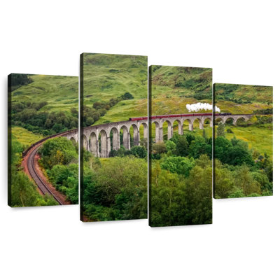 Lilie Glenfinnan Viaduct Landscape