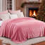 Couverture en flanelle brossée rose très grand-116843133-116843134