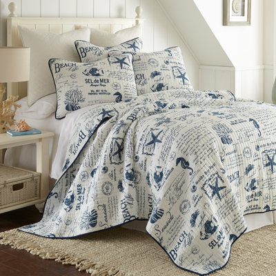 Beach Life King Quilt Set with 2 King Shams