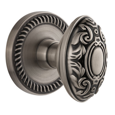 Grandeur Newport Rosette Passage with Grande Victorian Door Knob