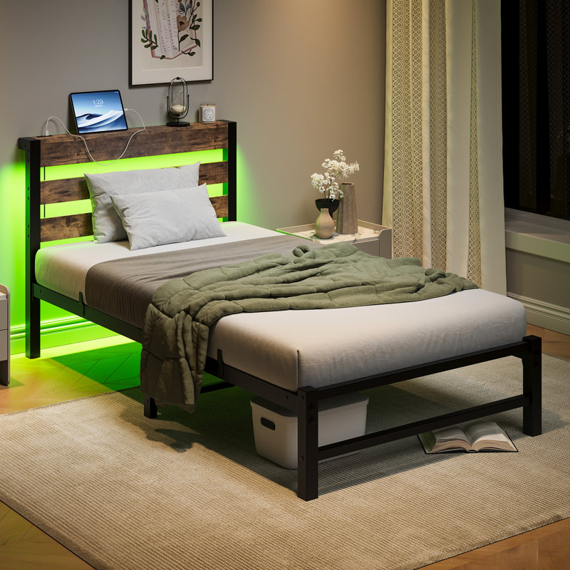 Cadre de lit simple très résistant, tête de lit, surface de chargement, lumières DEL, sans sommier, métal, bruit, espace de rangement sous lit, station, croissance