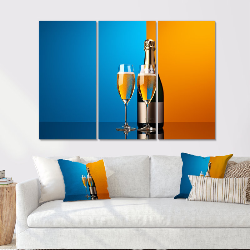 «Blue and Gold Champagnes Contrast Collage - Champagne, art mural sur toile, H 40 po x l 60 po