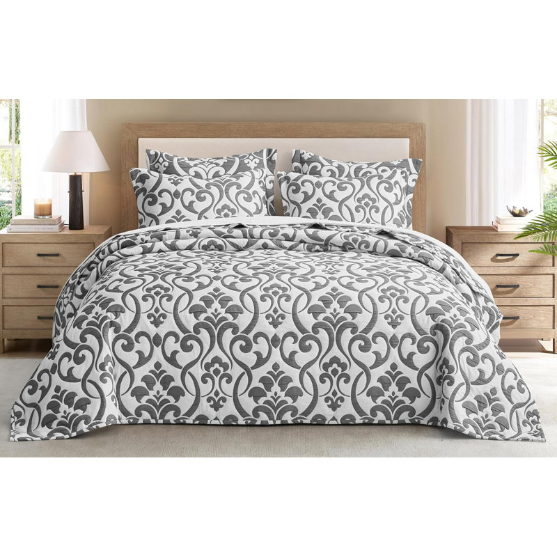 5-Piece Oversized Jacquard Matelasse Floral Damask Bedspread Set, King Coverlet + 4 King Shams, White/Dark Gray Damask