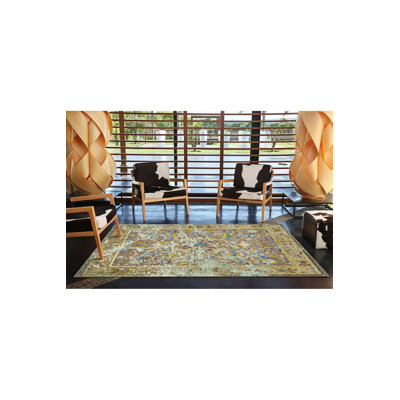 Tapis vert tissé à motif traditionnel