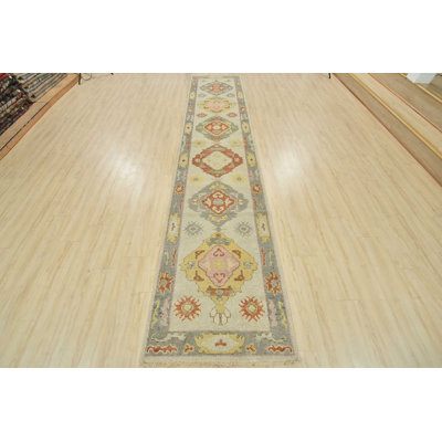 Tapis blanc unique de 3 pi x 14 pi 4 po