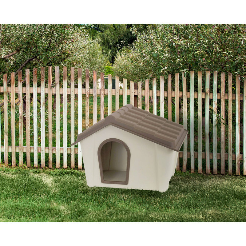 Wilber Plastic Dog House, 79cm H x 60.8cm W x 59.2cm D
