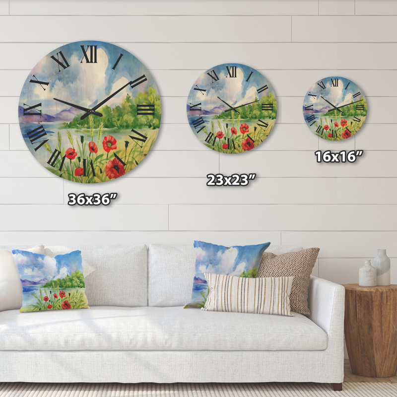 Horloge murale tulipes sur la berge près d'une rivière de montagne, Grand