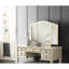 Meuble-lavabo moderne avec finition argentée, miroir pliable, tabouret, 5 tiroirs, tiroirs de rangement en placage de bouleau-131299560