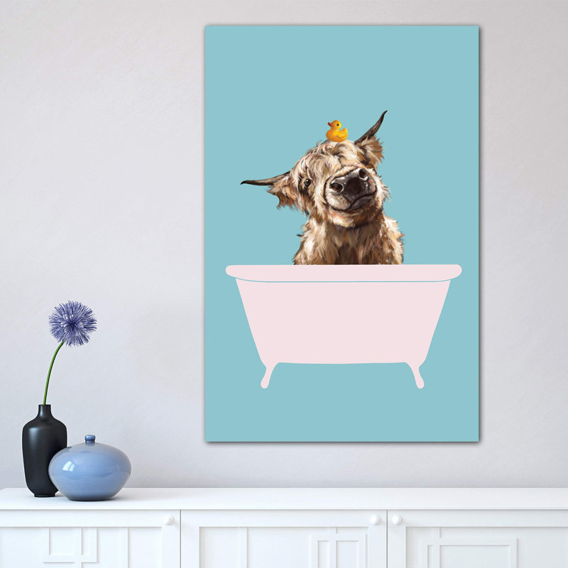 «Playful Highland Cow in Bathaign» par Big Nose Work - impression d'art graphique, Toile tendue, Pas de tapis