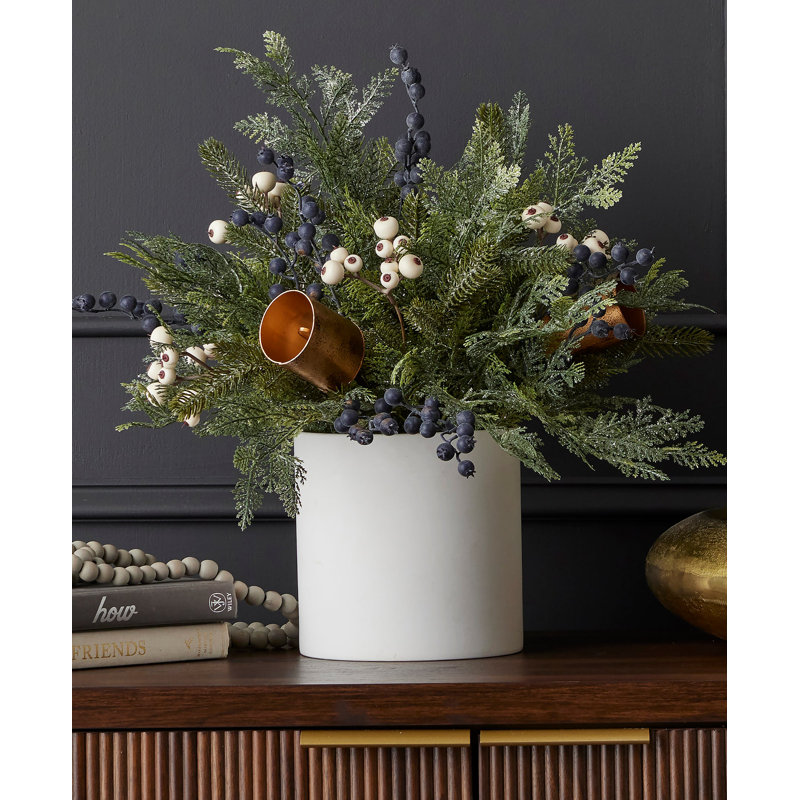 Mélange de feuillage de mica avec bleuets et Harmony Bells, arrangement de 19 po dans un pot en céramique