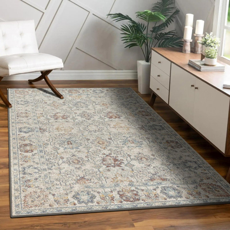 Tapis beige à motif floral, Rectangle 5 pi x 7 pi