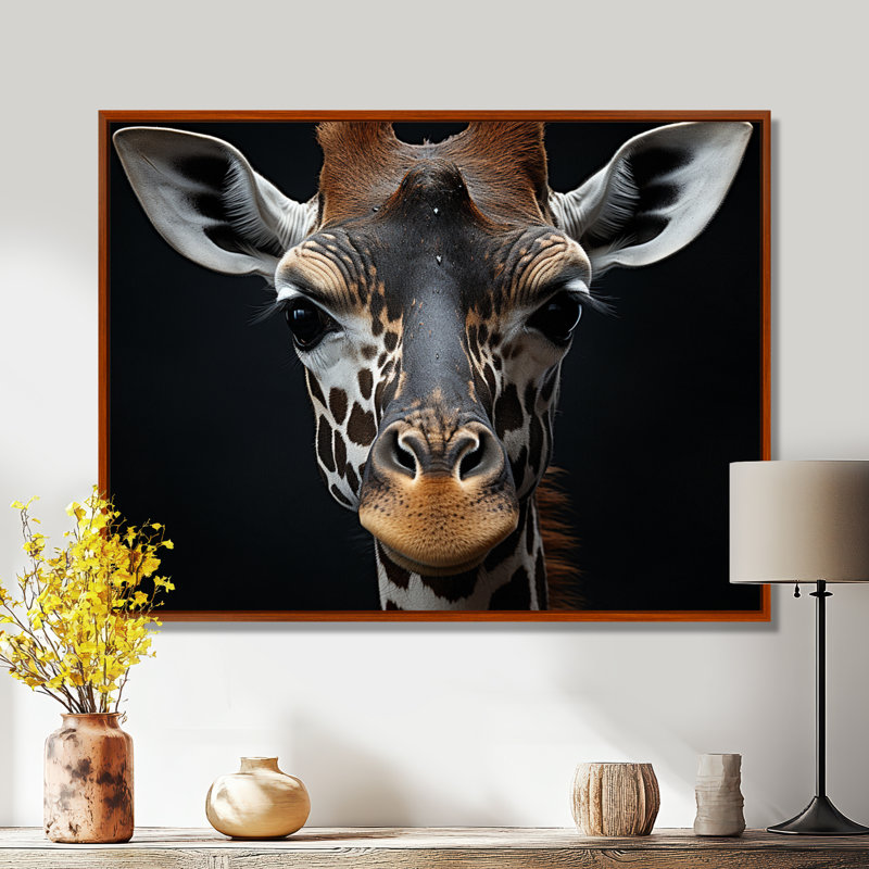 «Black and White Giraffe Portrait I - Giraffe», reproduction d'art sur toile encadrée, H 12 po x l 20 po, Brun