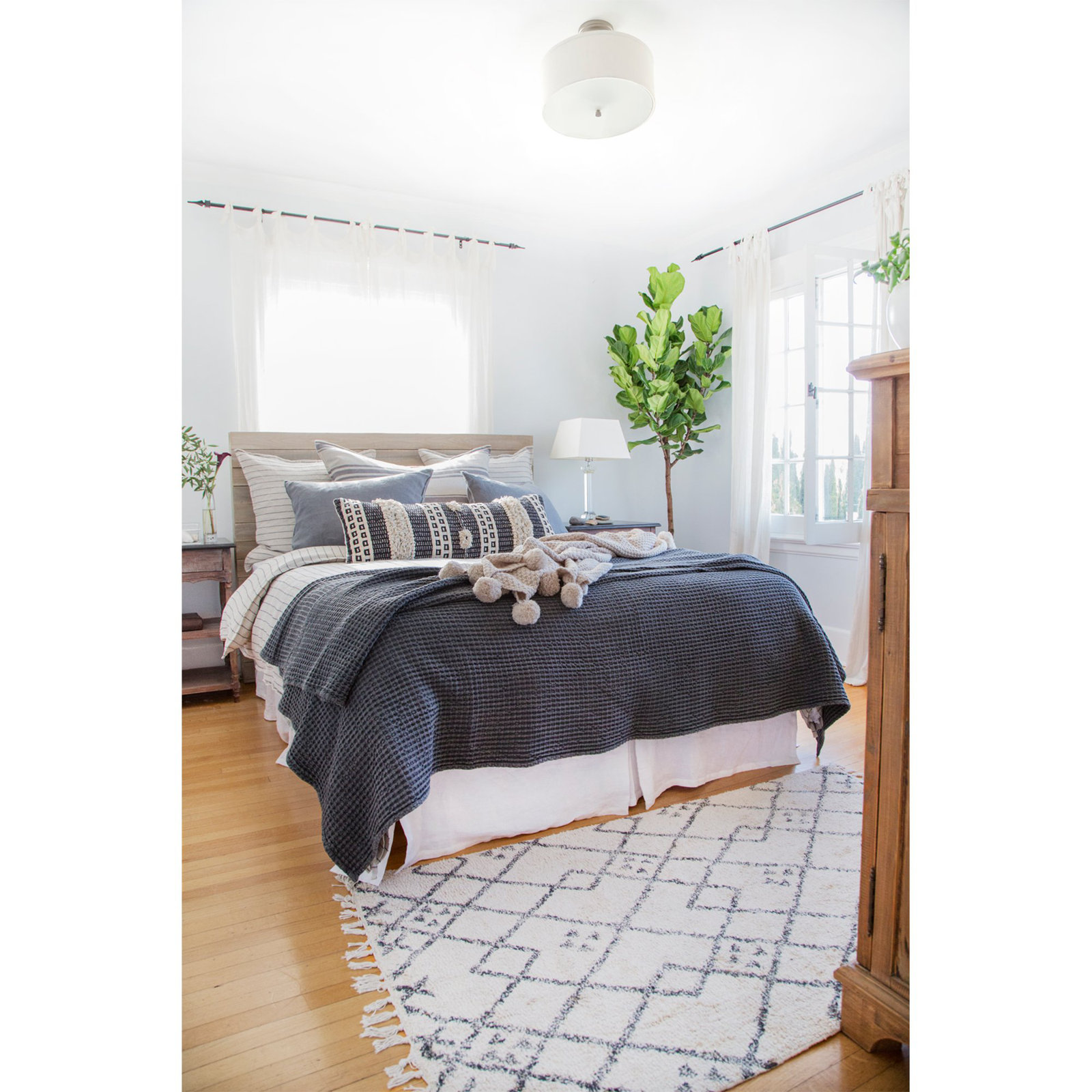 Linen Pleated Bed Skirt, King, White