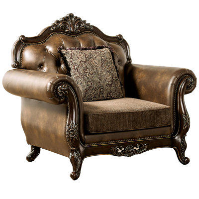 Chaise à accoudoirs roulés de couleur cerisier foncé et brun, structure en bois massif, tissu, détails, garniture cloutée, dossier à boutons, coussins décoratifs de style banc, l 52 po x P 38,5 po et H 44,5 po