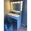 Meuble-lavabo blanc avec lumières, miroir et rangement à 2 niveaux, grand tiroir - meuble de rangement pour chambre à coucher, tiroir contemporain