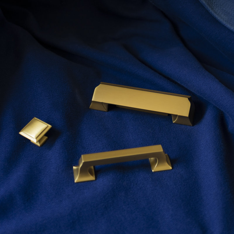 Studio II Bar / Handle Pull, Satin Brass