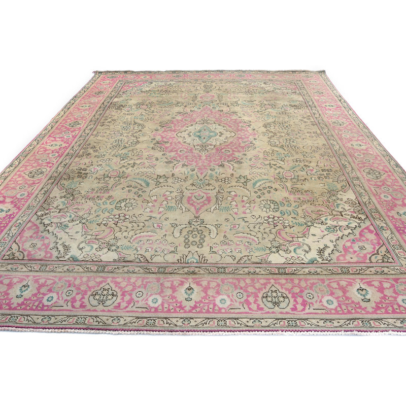Tapis oriental délavé semi-antique
