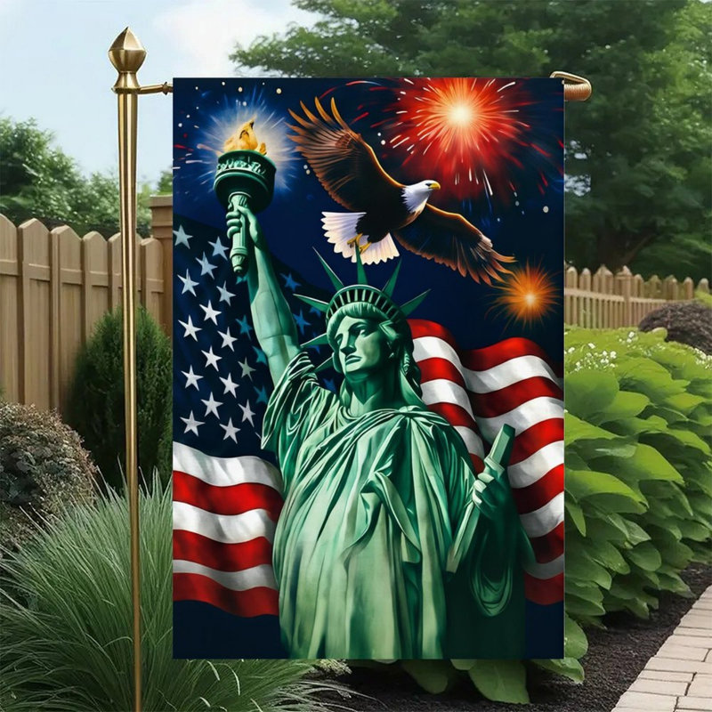 Scène de nuit Liberty Eagle Firework, art à l'huile, drapeau de jardin double face, 12 po x 18 po