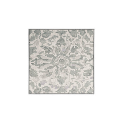 Tapis gris soyeux et moelleux