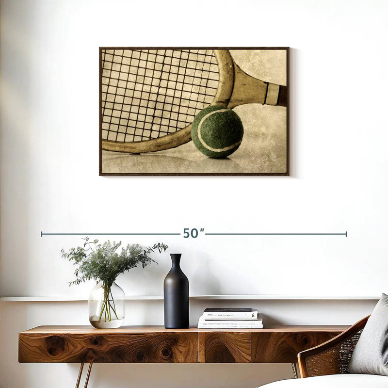 Vieille raquette et balle de tennis, Cadre flottant noyer, 31 po x 21 po