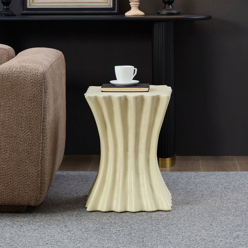 Table d'appoint carrée