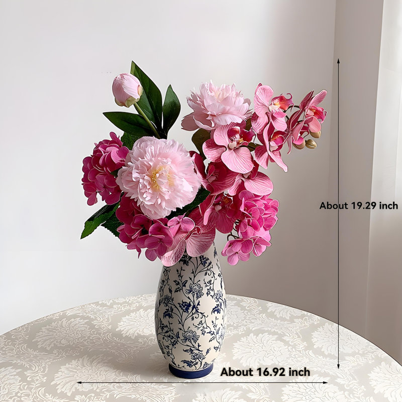 Ornements de fleurs simulées
