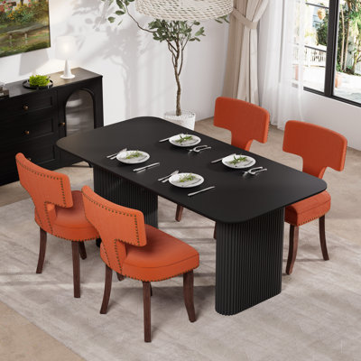 Ensemble de salle à manger rectangulaire en bois avec chaise rembourrée