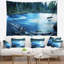Paysage magnifique rivière bleue en tapisserie forêt-28488445