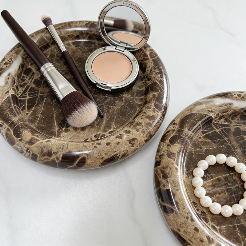 Plateau décoratif en marbre naturel pour bijoux, maquillage et articles essentiels | Plateau rond pour meuble-lavabo avec base antidérapante pour salle de bain, chambre à coucher et table basse