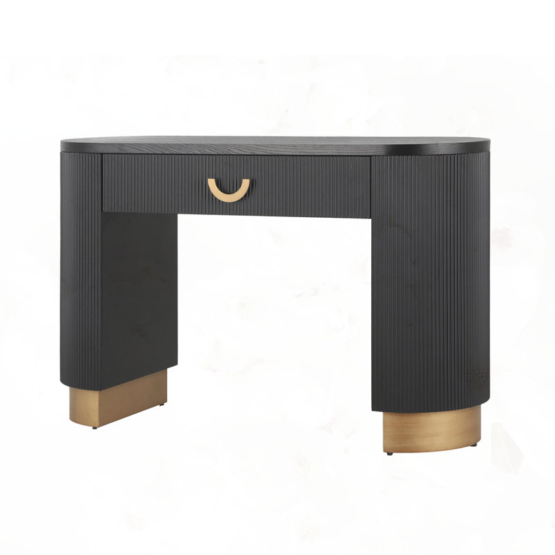 Console moderne avec design à nervures verticales