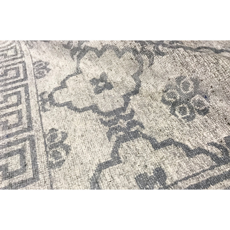 Neo Villa Southwestern Area Rug in Silver, Rectangle 8'11" x 12'