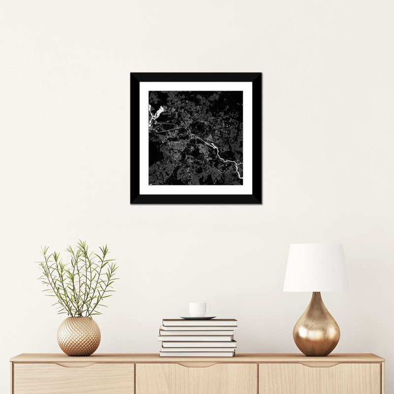 « berlin’square », impression sur toile tendue, H 16 po x l 16 po x P 1 po, Papier d'art encadré noir, Blanc