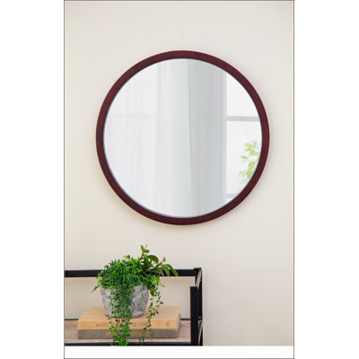 Miroir mural 20 po x 20 po avec cadre en bois et finition noyer, parfait pour les intérieurs modernes et classiques