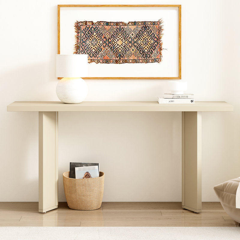Console élégante avec pieds géométriques en placage de pin, style traditionnel américain, idéale pour la salle à manger ou le bureau. Finition lisse, aspect harmonieux, structure robuste pouvant supporter jusqu'à 54 kg.