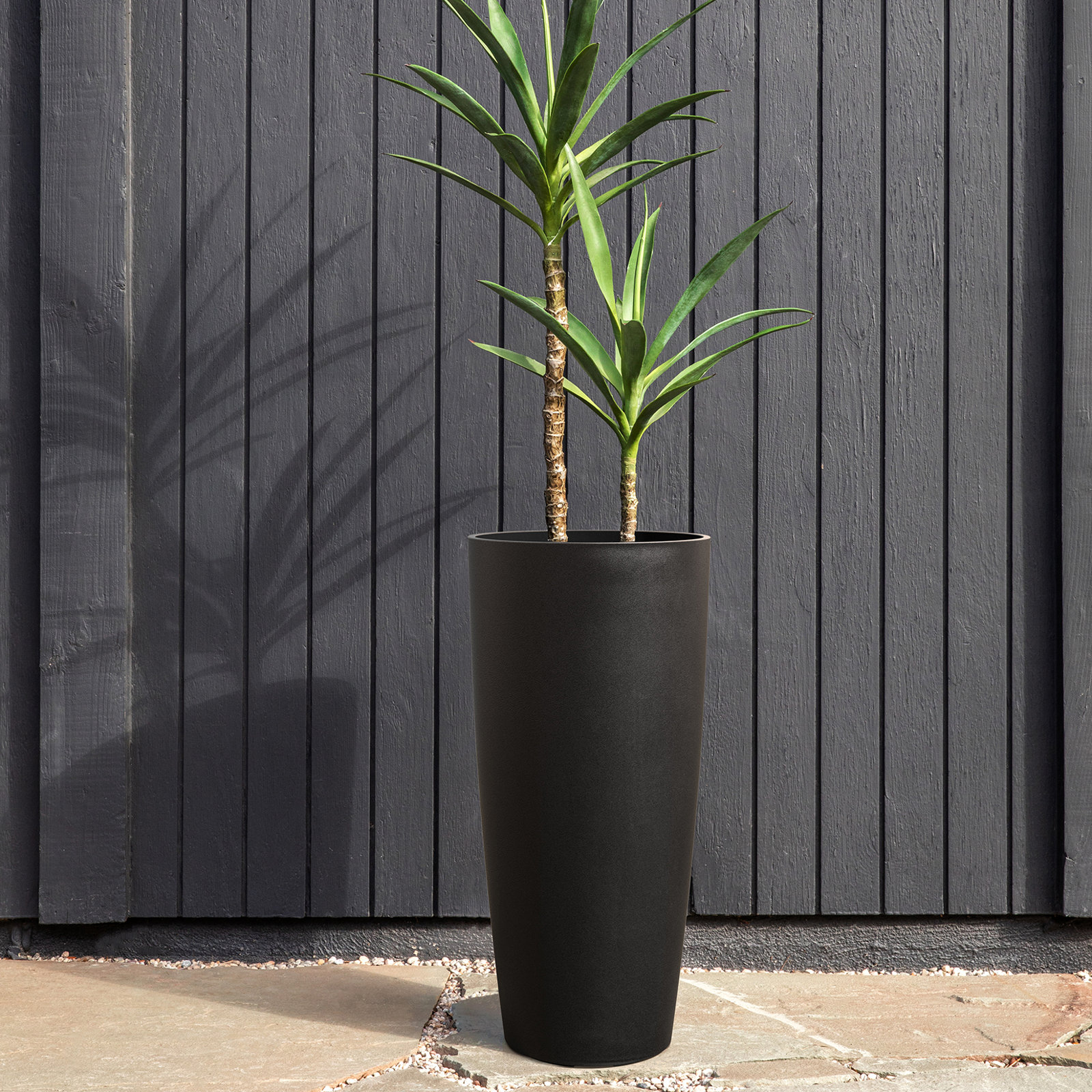 14" Pot Planter, Black, 1