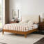Grand lit plateforme en bois massif de style Mid-Century avec tête de lit tapissier Lunaris-2032750422