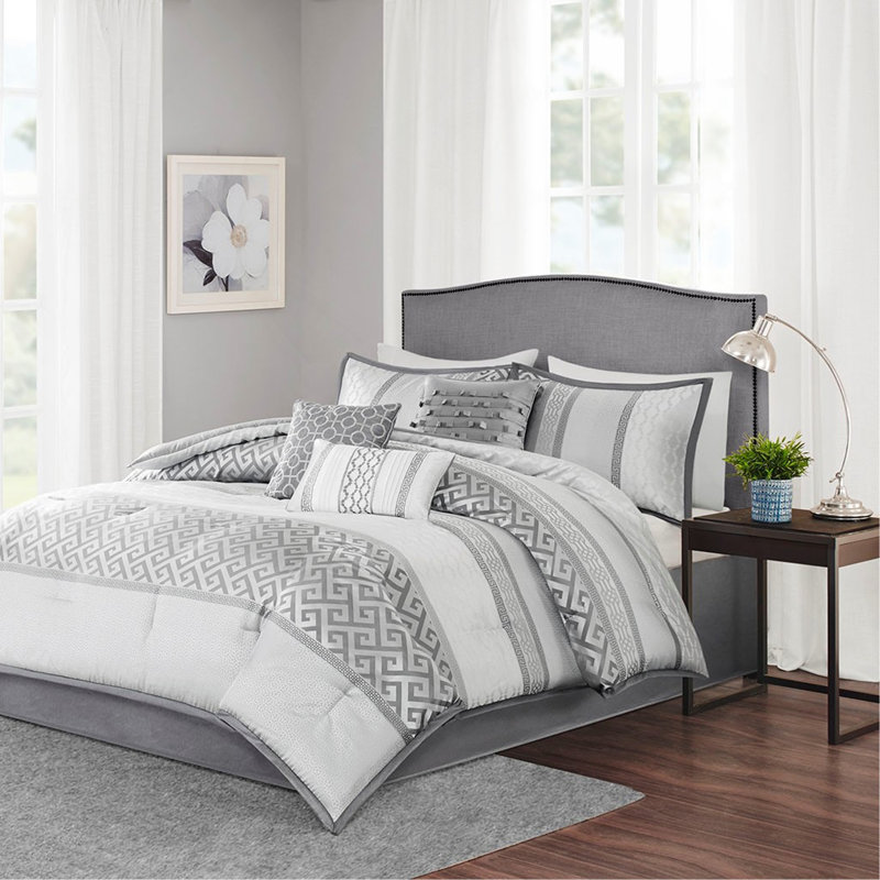 Ensemble d'édredon 7 pièces très grand gris, luxueux et doux pour un confort de sommeil ultime et un décor de chambre à coucher élégant