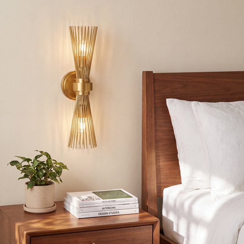 Iago Metal Wallchiere in Brass, Brass