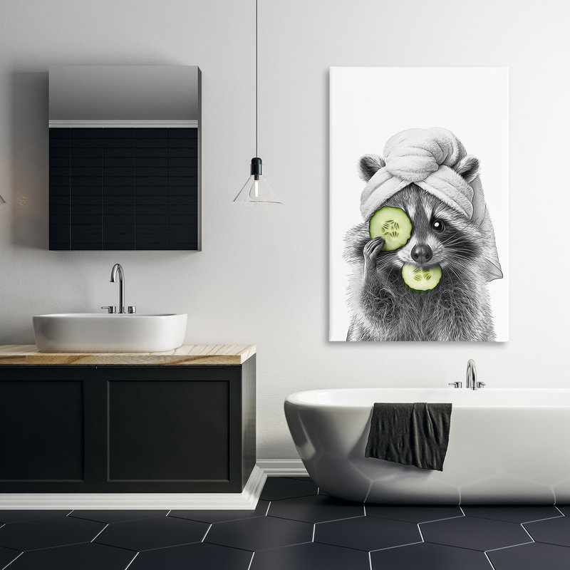 «Raccoon Spa Day», art mural sur toile par Annalisa Latella, H 45 po x l 30 po