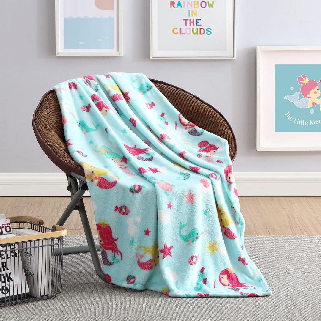 Personalized Friends Fleece Throw Blanket/Quilt - Up to 4 Friends - Gift Idea For Friends/Sisters/Besties