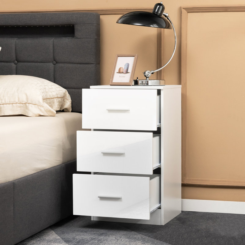 Mijke 3 Drawer Chest