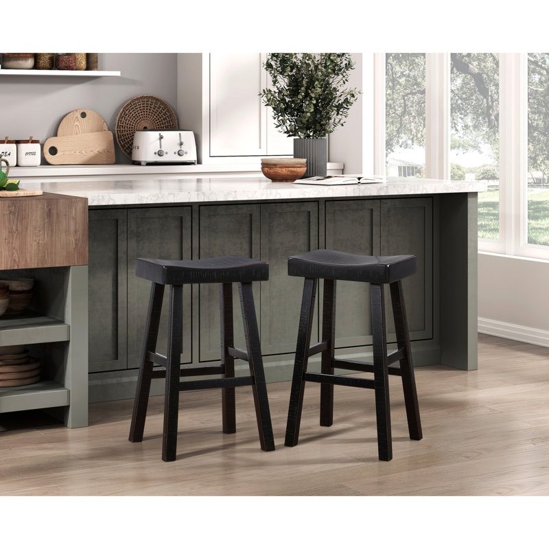 Hauteur de pub transitionnel - table en bois massif noir et 3 tabourets pour 4 repas d'entrée