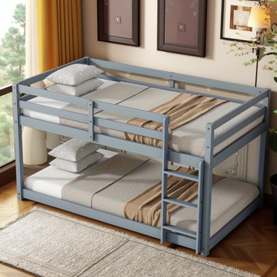 Lit superposé simple au-dessus d'un lit simple en bois d'hévéa massif - Conception basse hauteur avec échelle large, plateformes à lattes renforcées (13 lattes en contreplaqué pour le lit supérieur), peu encombrant pour les chambres d'enfants, assemblage facile