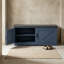 Banc de rangement à 2 niveaux avec coussin de siège rembourré, banc de rangement pour chaussures de 39,4 pouces de large avec 2 portes de grange et tablette réglable